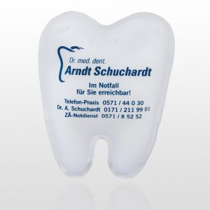 Kuehlkissen-zahnform-bedruckt-einfarbig-zahnarzt-zahnarztpraxis-zahnpromo-shop-kundenmuster2