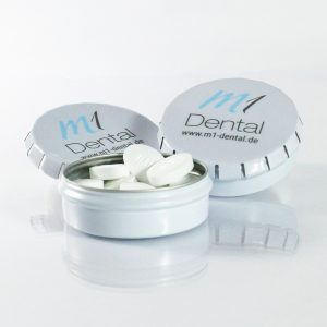 Mini-Click-Clack-Box-Mint-Pfeffermints-bedruckt-Minzpastillen-Vivil-Extra-Strong-Zahnarzt-Zahnarzpraxis-2c-zweifarbig-zuckerfrei-Produktbild